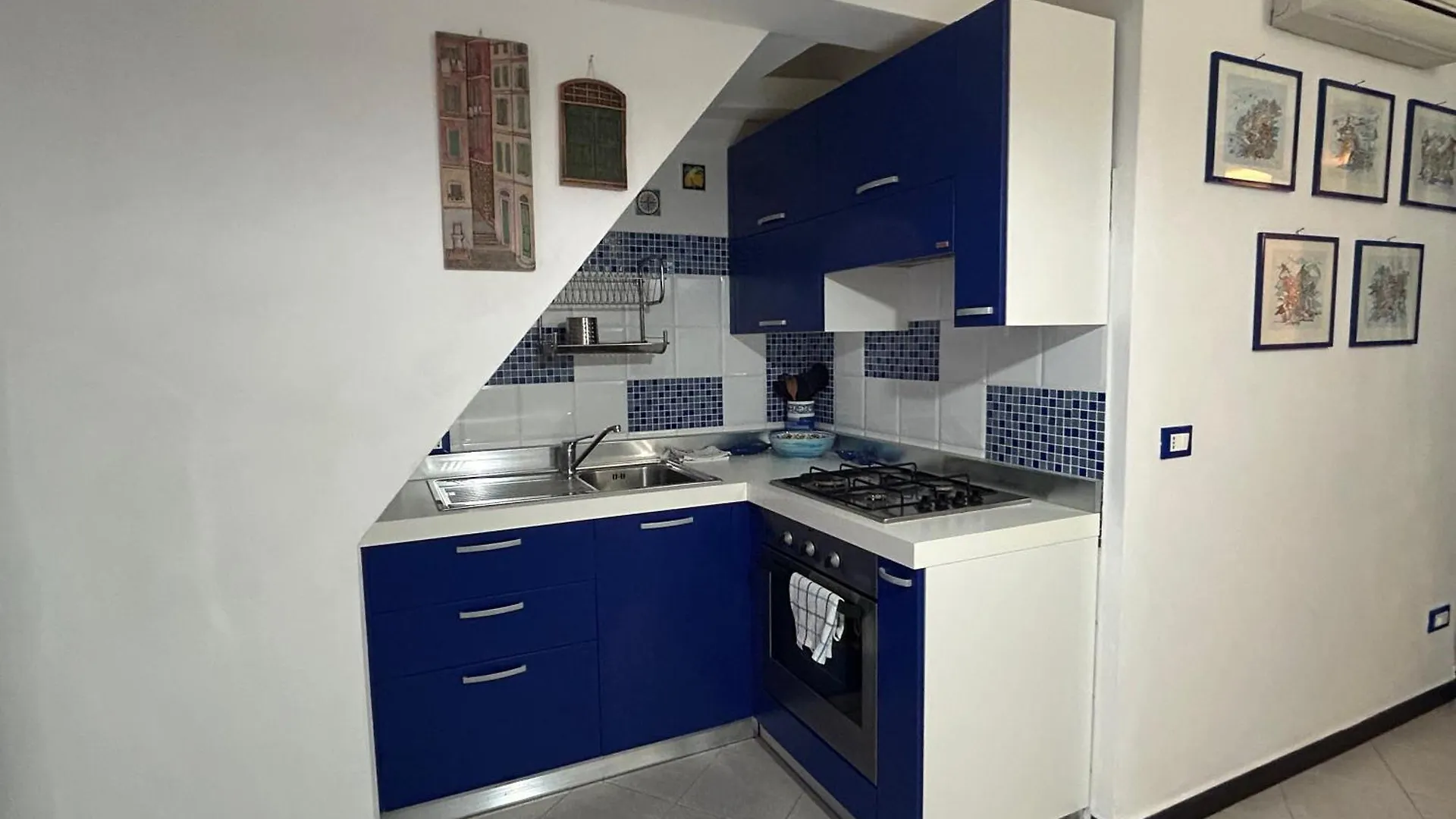 Casa vacanze Pippo Cosy Studio Flat With Ac Monterosso al Mare Italia